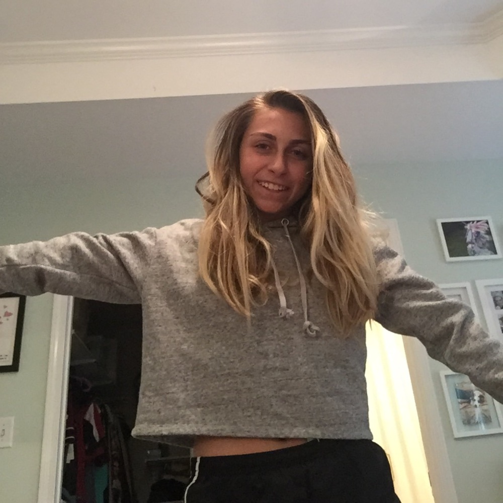 tilly’s gray cropped hoodie